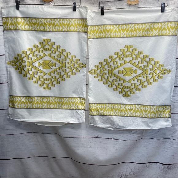 Set of 2 pillow cases pillow shams WEST ELM ORGANIC MANDALA IKAT CITRON YELLOW - Picture 1 of 9